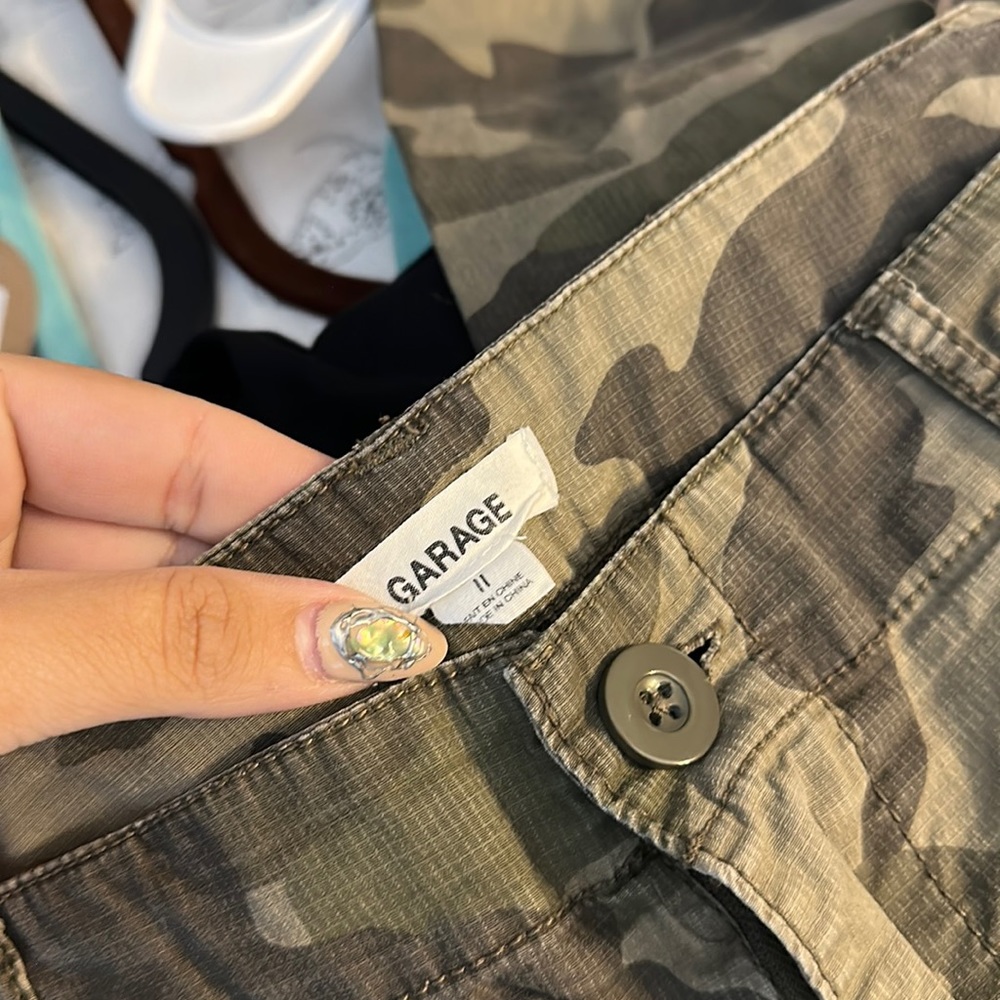 CAMO GARAGE CARGO JOGGERS